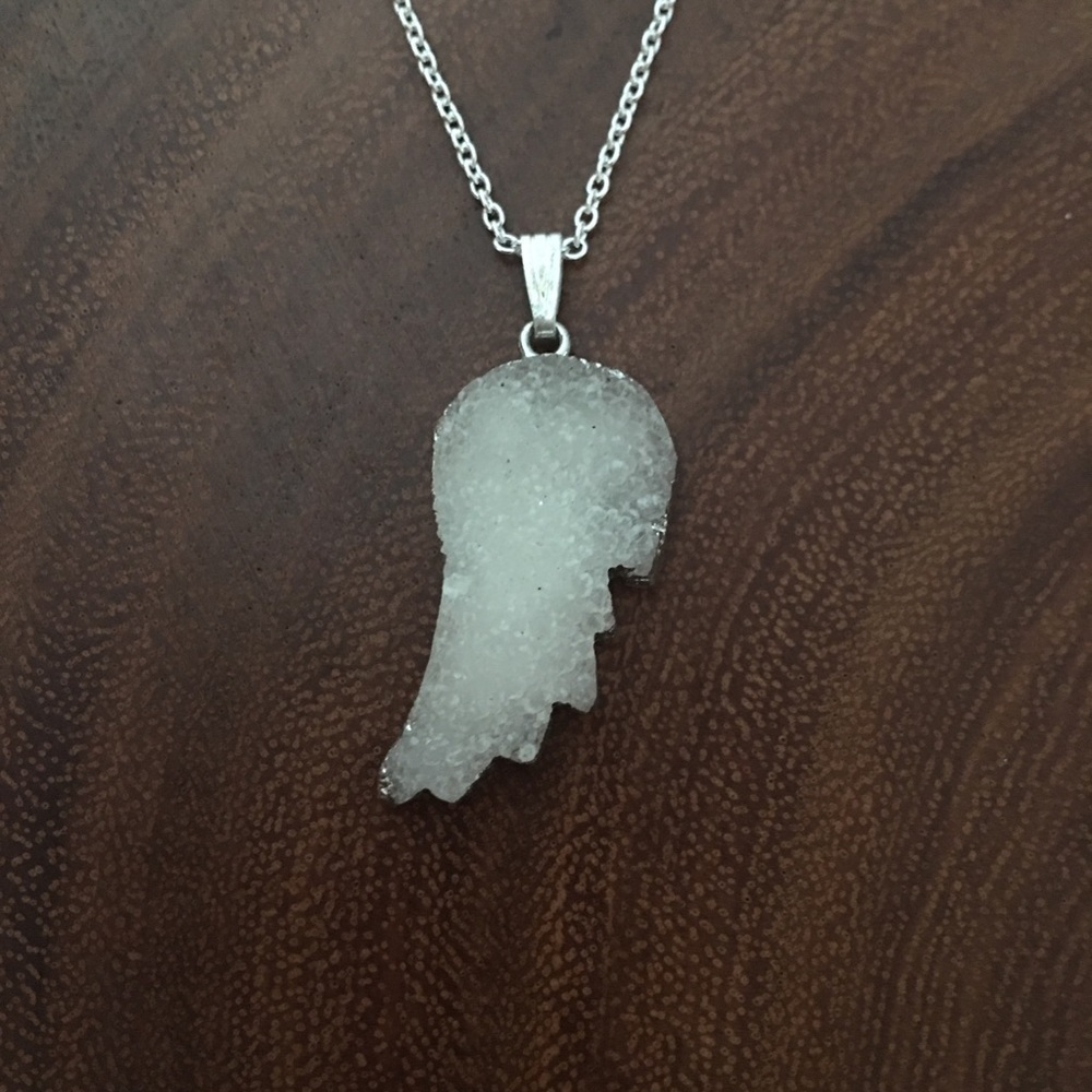 Genuine Druzy feather/wing pendant and necklace - Picture 5 of 6